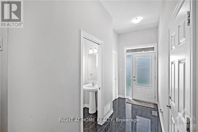 Building Photo - 1010 Kijik Cres