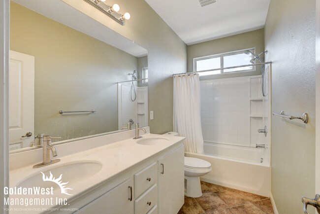 Foto del edificio - Beautiful 3Bdm, 2.5Ba in Mountain's Edge