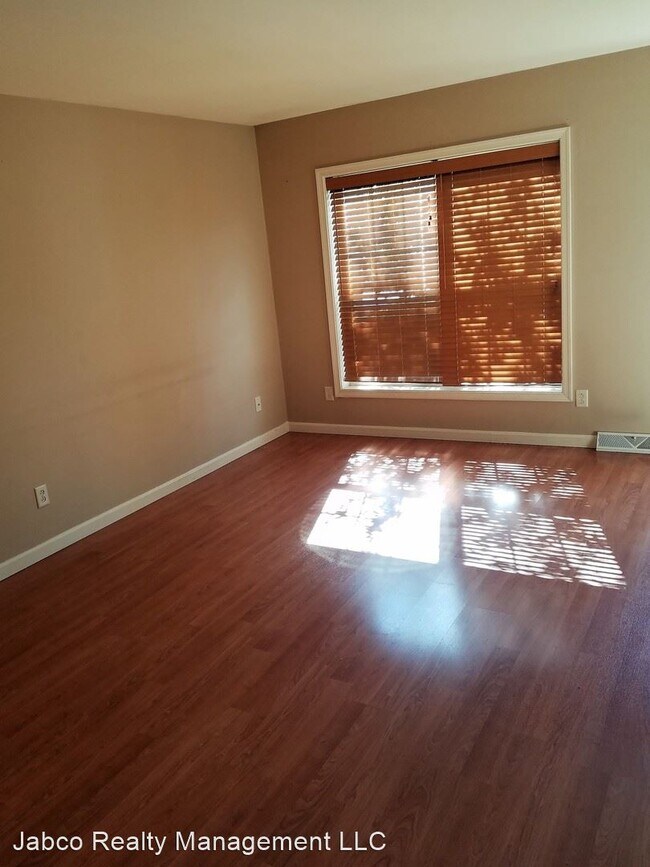Building Photo - 2 br, 2.5 bath House - 309 Chadham Court