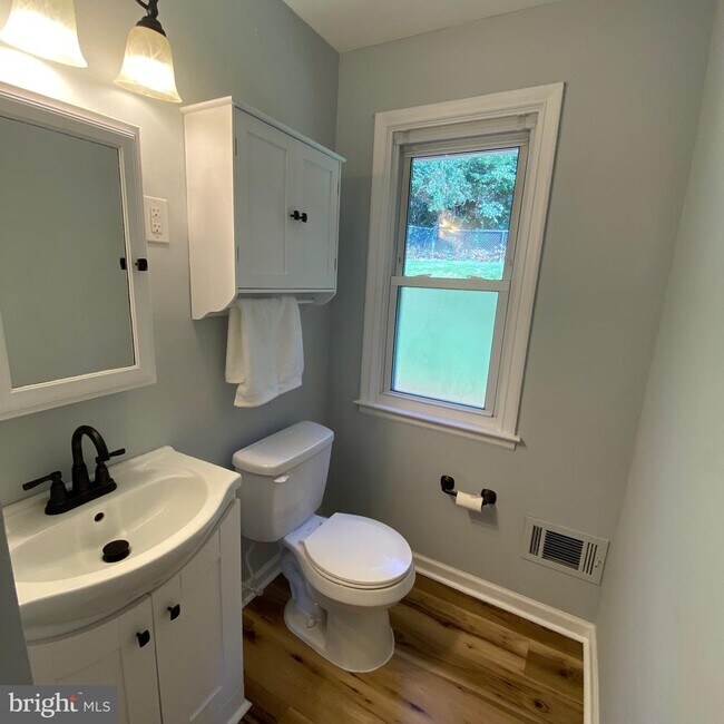 Foto del edificio - 2341 Highland St