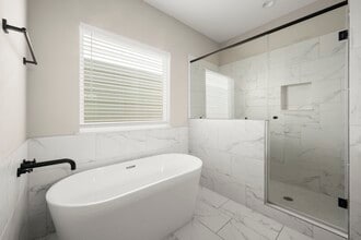 Building Photo - 8404 Curry Rd