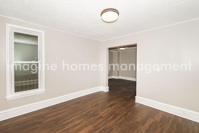 Building Photo - Charming 3 Bedroom Home in Minneapolis!
