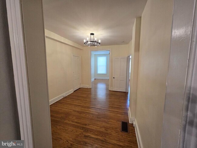 Foto del edificio - 1317 N Walnut St