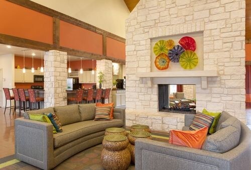 Foto del edificio - 8700 Brodie Ln