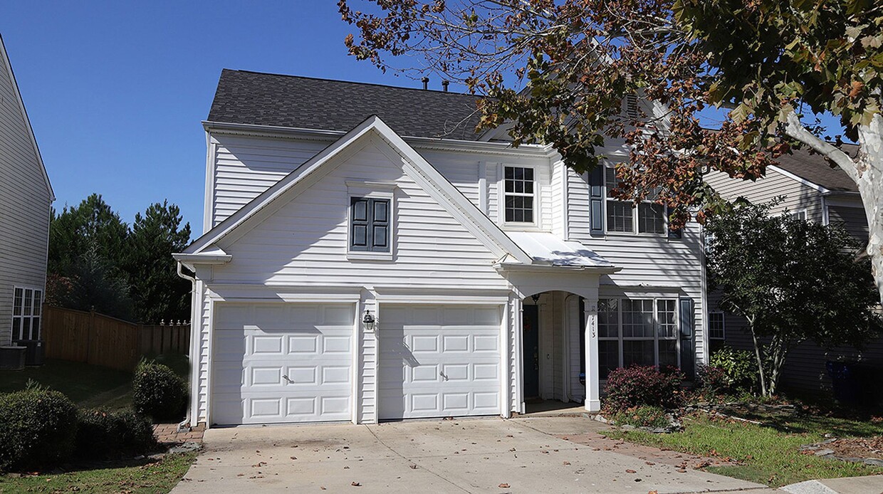 Foto principal - Updated 4 Bedroom Home in NW Raleigh Just ...