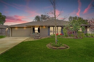 Building Photo - 5438 Briarbend Dr