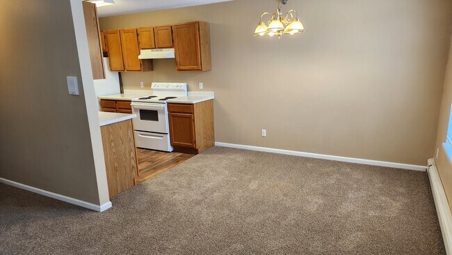 Esquina 2B 1B - Colonial Court