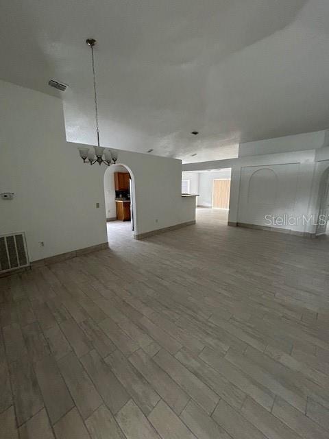 Foto del edificio - 616 Sunway Ln