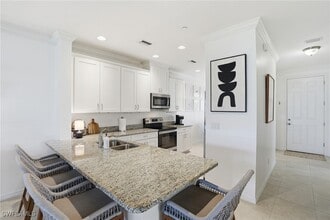 Building Photo - 9374 Pocida Ct