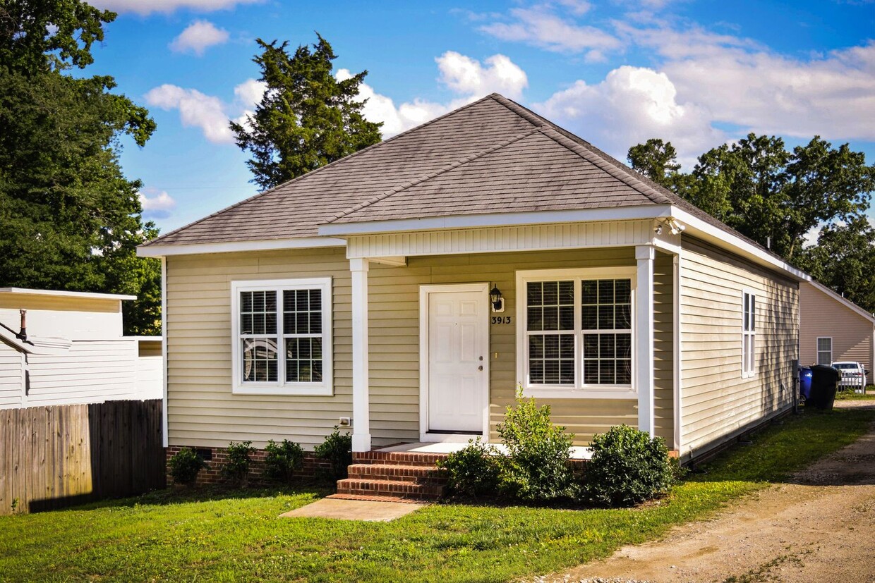 Primary Photo - 3913 Jackson Street - *** APPLICATION PEND...