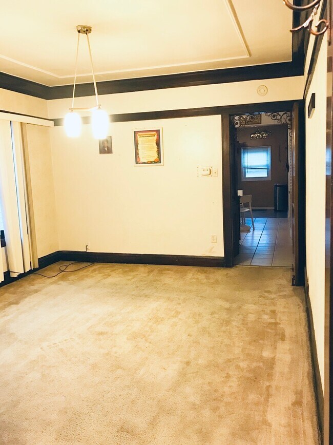Building Photo - 3246 W 65th St