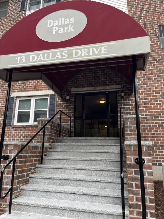 Primary Photo - 13 Dallas Dr
