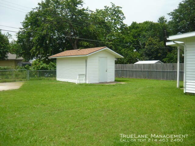 Foto del edificio - AVAILABLE FOR IMMEDIATE MOVE IN