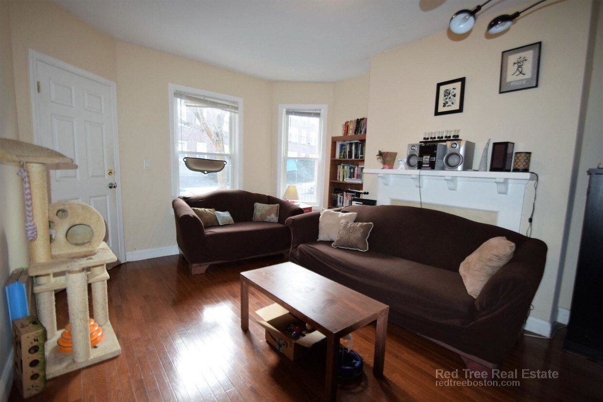 Primary Photo - 3 bedroom in Easton MA 02375