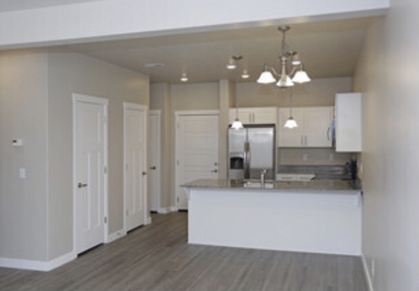 Kitchen/dining area - 564 E 300 N