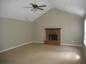 Building Photo - 3861 Crest Dr