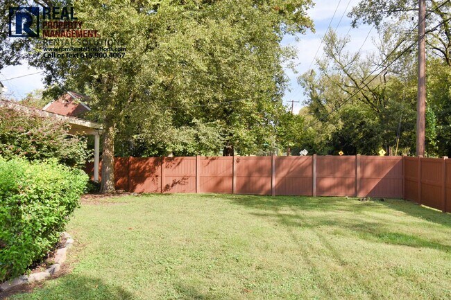 Foto del edificio - *PENDING* Gorgeous 3BR/2BA in the heart of...