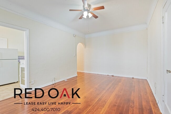 Building Photo - 603 S Cochran Ave