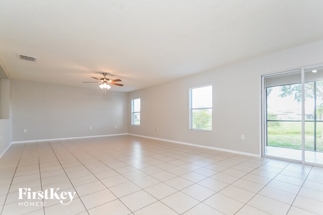 Foto del edificio - 234 Star Shell Dr