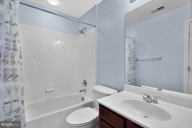 Foto del edificio - 21923 Windy Oaks Square