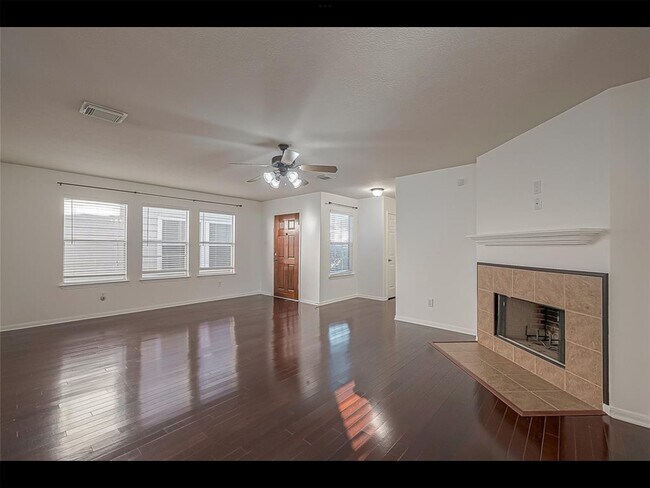 Foto del edificio - 10819 Waterfern Ct