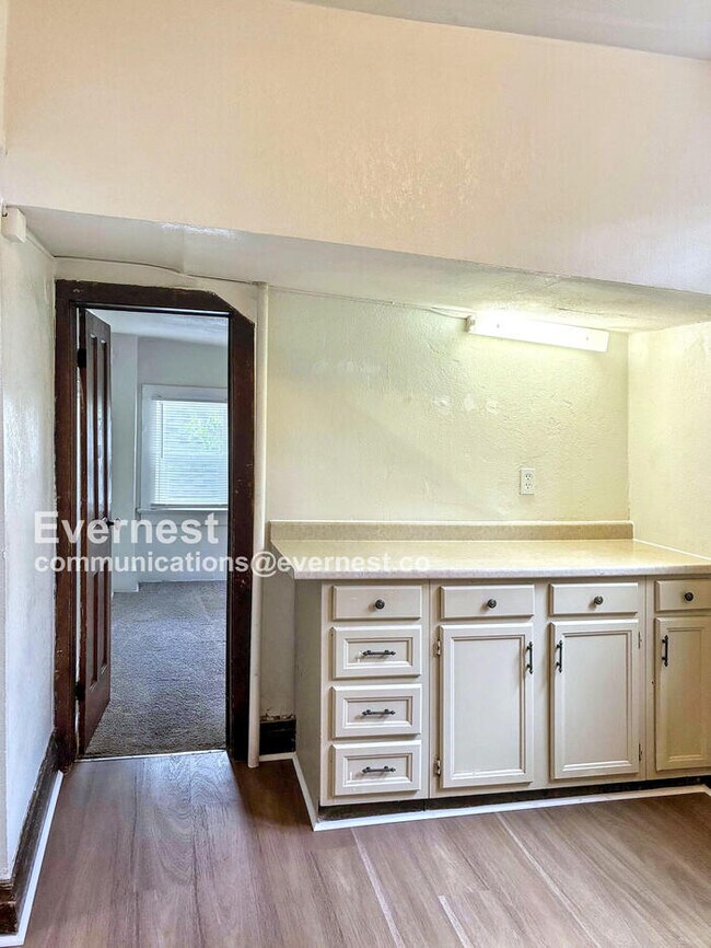 Foto del edificio - First Month Rent Free / Lovely 1 Bed, 1 Ba...