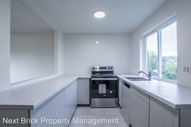 Foto del edificio - 3 br, 2.5 bath House - 305 Broadway Blvd