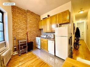 Building Photo - 368 W 127th St