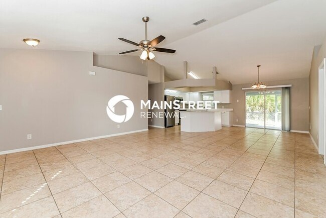 Foto del edificio - 3 Bedroom Pet-Friendly Home in Lehigh Acre...