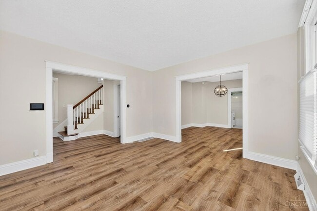 Building Photo - 1007 W Loveland Ave