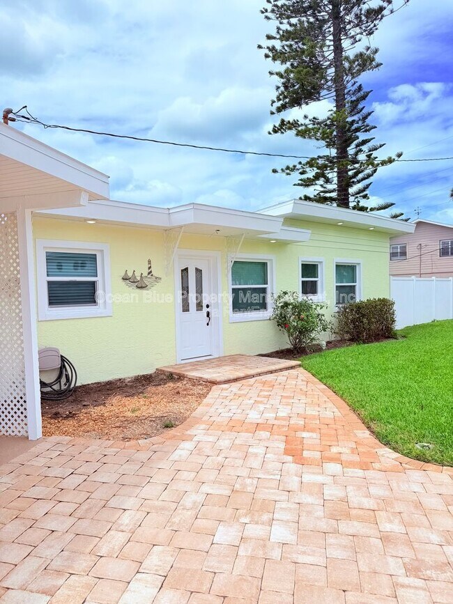 Building Photo - 1000 Bay Pine Blvd