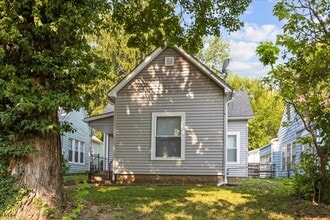 Building Photo - 412 S Hocker Ave