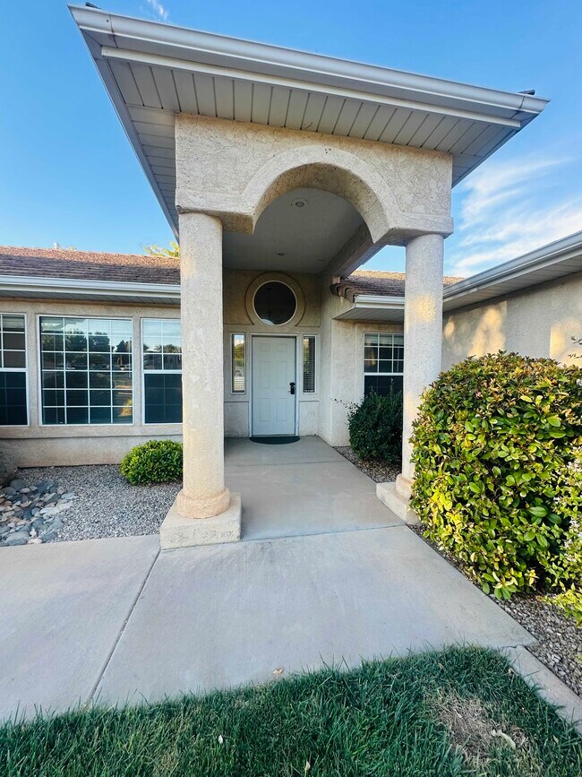 333 E 800 N, Hurricane, UT 84737 House Rental in Hurricane, UT