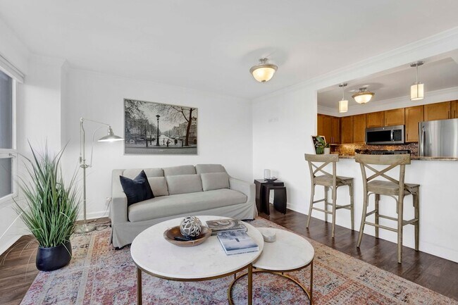 Foto del edificio - 30 E Huron St