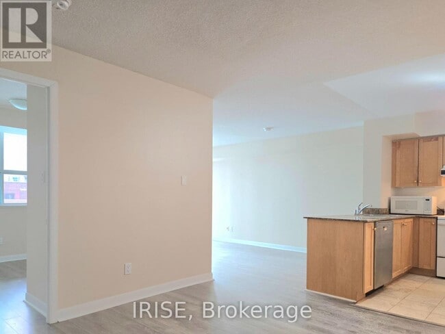 Photo du bâtiment - 323 Richmond St E