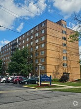 Building Photo - 1380 Arbor Ave SE