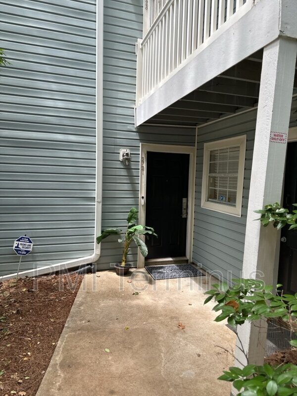 Building Photo - 2721 Saint Augustine Trail Southeast