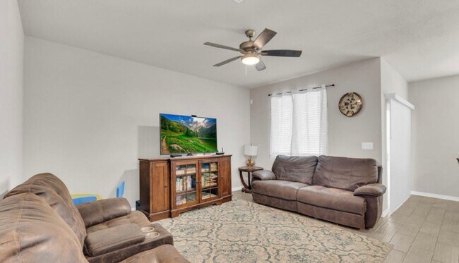 Foto del edificio - 13935 Summer Harmony Ave