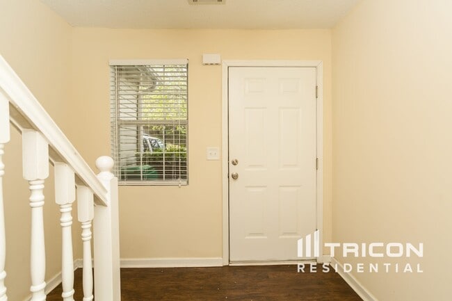 Building Photo - 3806 Soapstone Road Decatur GA