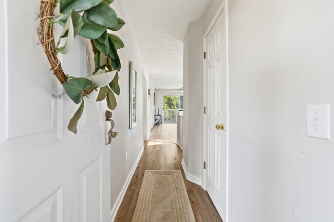 Foto del edificio - 510 White River Dr