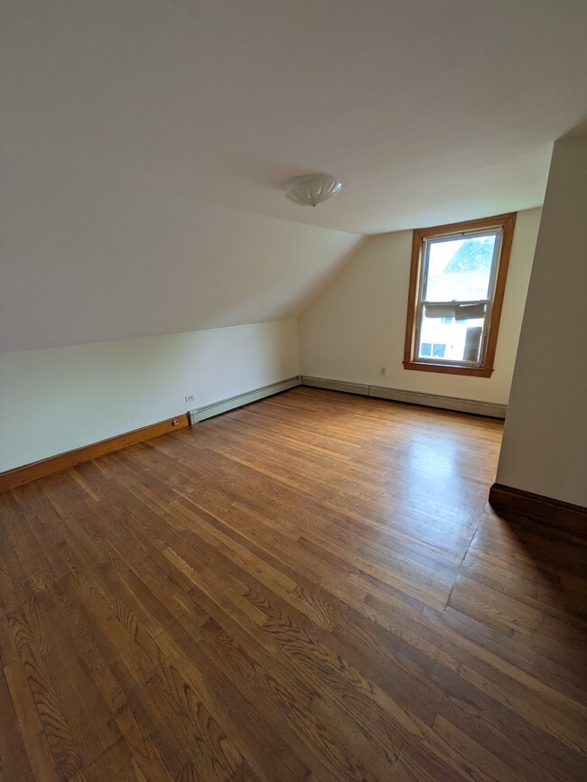 Building Photo - 261 Lexington St