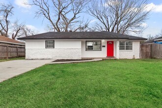 Building Photo - 2119 Linden Creek Ln