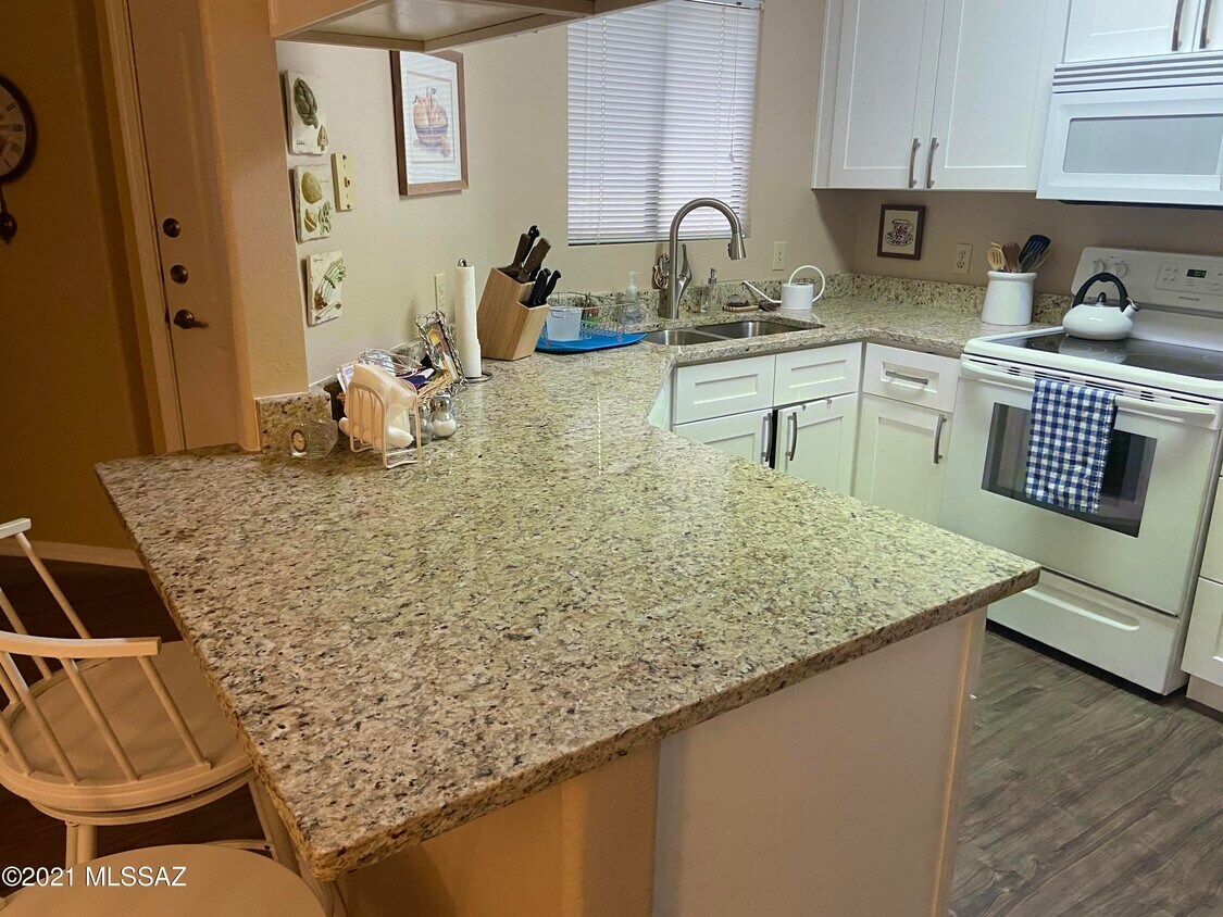 Foto principal - 5751 N Kolb Rd