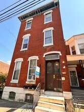 Building Photo - 4924-26 Parrish St