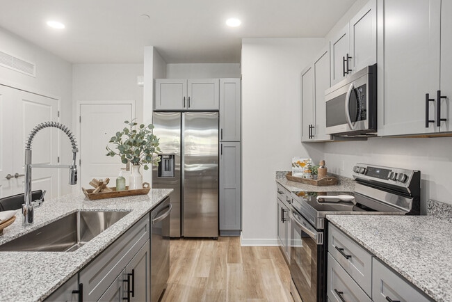 Broadstone Ascend apartments — community photo - Broadstone Ascend