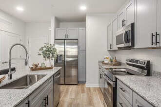 Broadstone Ascend apartments — community photo - Broadstone Ascend