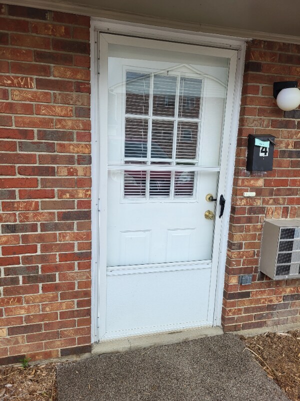 Foto principal - 5432 College Corner Pike