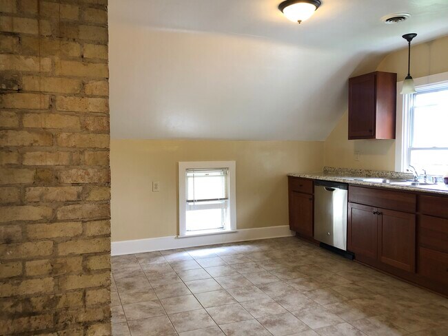 Foto del edificio - 2213 S Robinson Ave