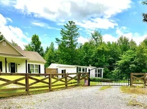 Building Photo - 3079 S Lee Hwy