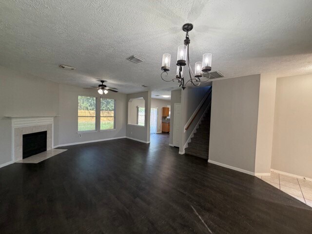 Building Photo - 22018 Willow Shadows Dr